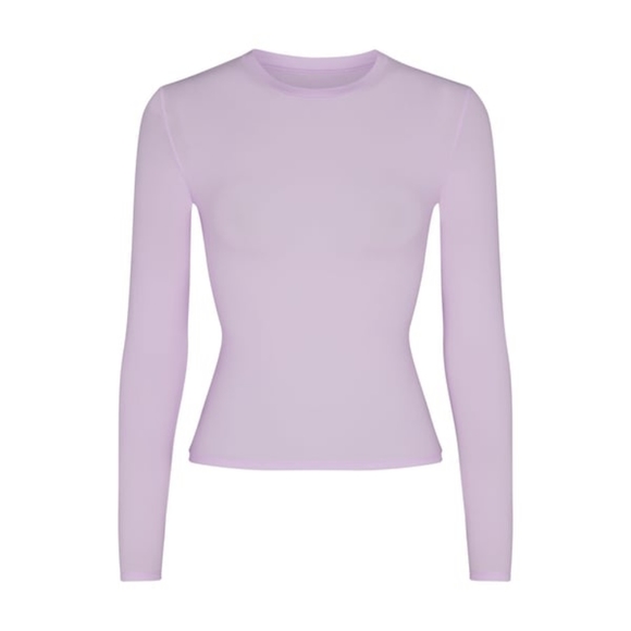 NWT SKIMS FITS EVERYBODY LONG SLEEVE TSHIRT IN SUGAR PLUM - Picture 1 of 4